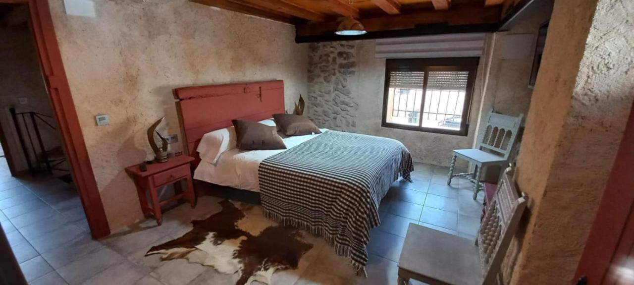 בית הארחה לס מחאדס 	Casa Del Abuelo Pedro מראה חיצוני תמונה